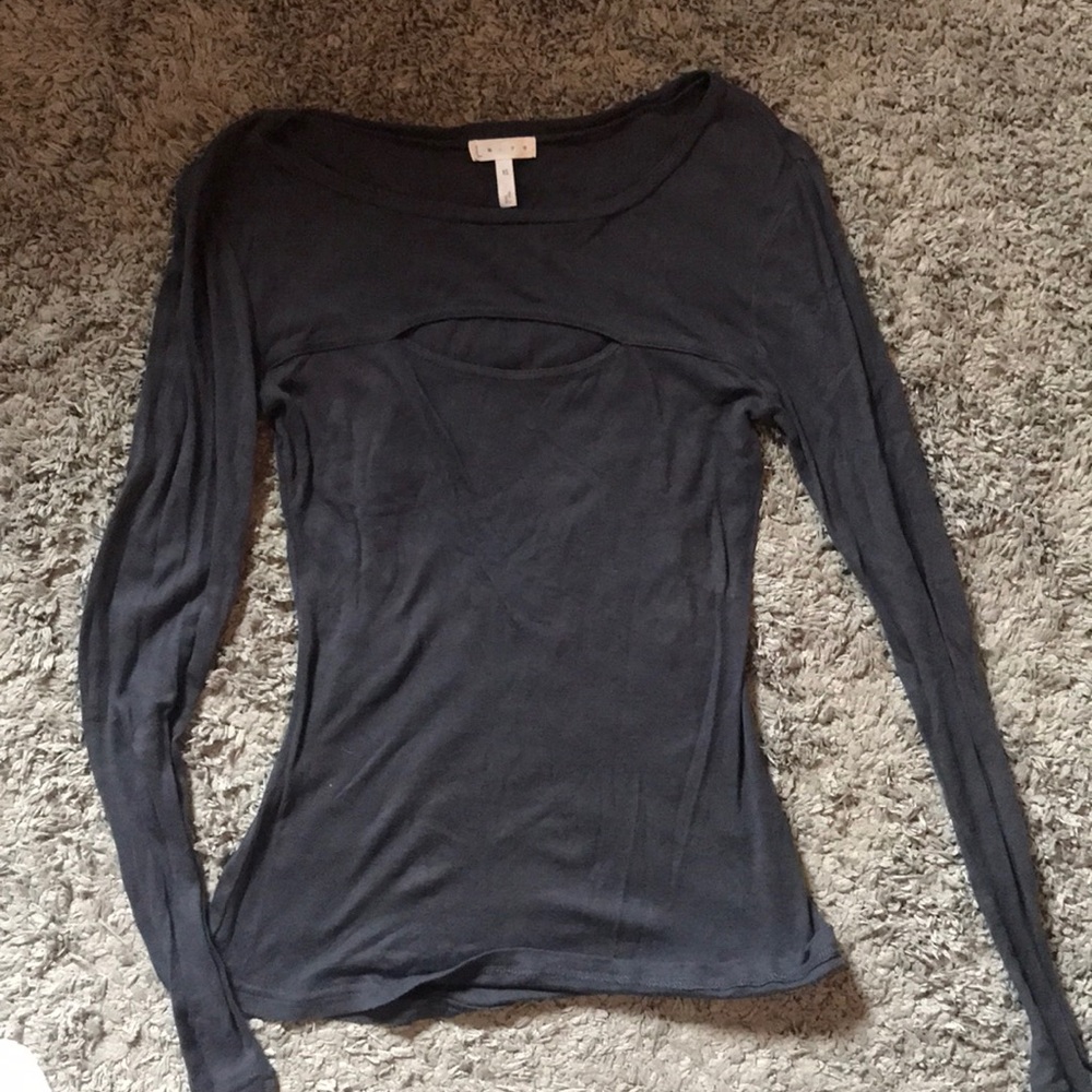 Grey long sleeve shirt